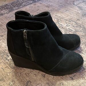 Toms Black Wedge Ankle Booties